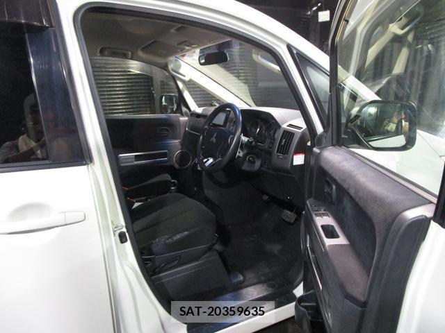 Mitsubishi DELICA 2015-08 8728627-12