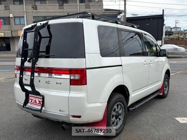 Mitsubishi DELICA 2017-11 8728881-1