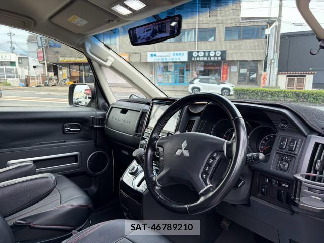Mitsubishi DELICA 2017-11 8728881-10