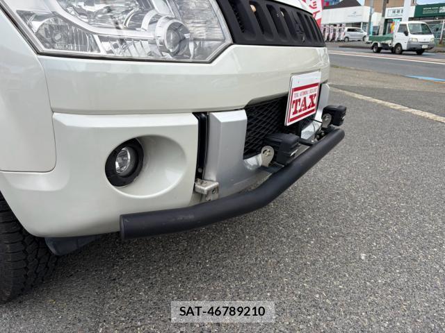 Mitsubishi DELICA 2017-11 8728881-15