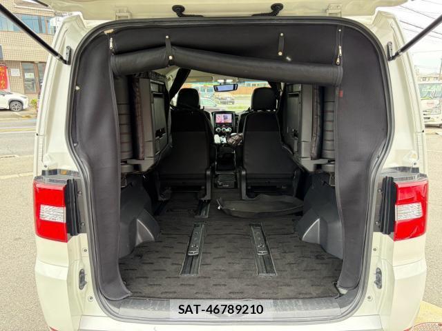 Mitsubishi DELICA 2017-11 8728881-18