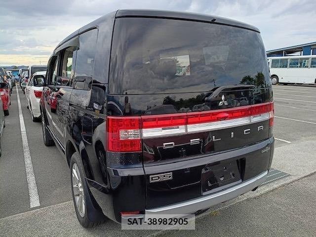 Mitsubishi DELICA 2009-04 8730490-1