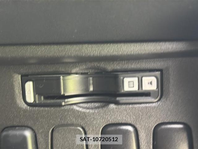 Mitsubishi DELICA 2017-08 8731299-17