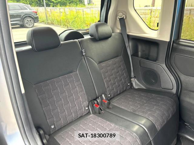 Mitsubishi DELICA MINI 2023-12 8727088-8