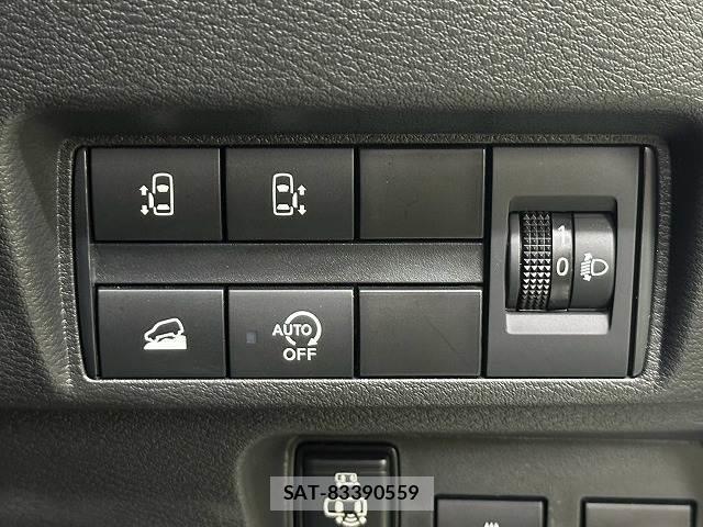 Mitsubishi DELICA MINI 2024-02 8730753-9