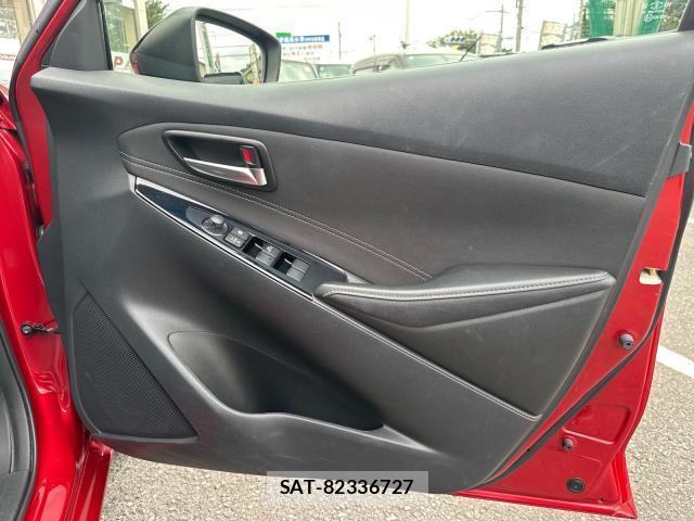 Mazda DEMIO 2017-09 8728003-18