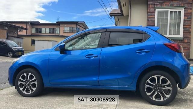 Mazda DEMIO 2015-02 8729580-10