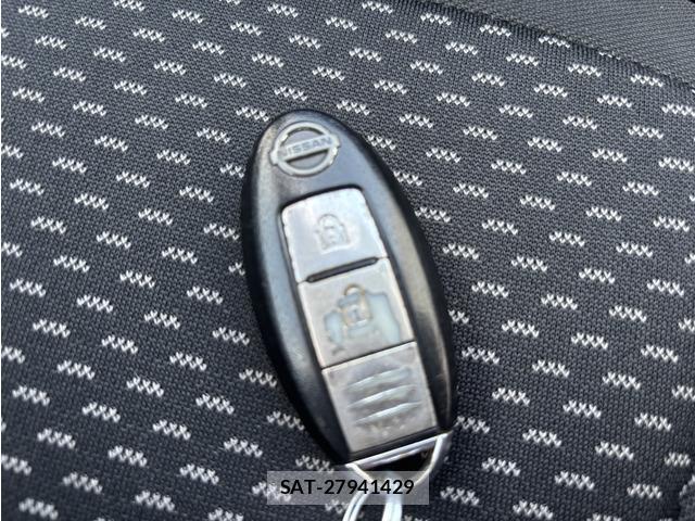 Nissan DUALIS 2012-07 8731180-7