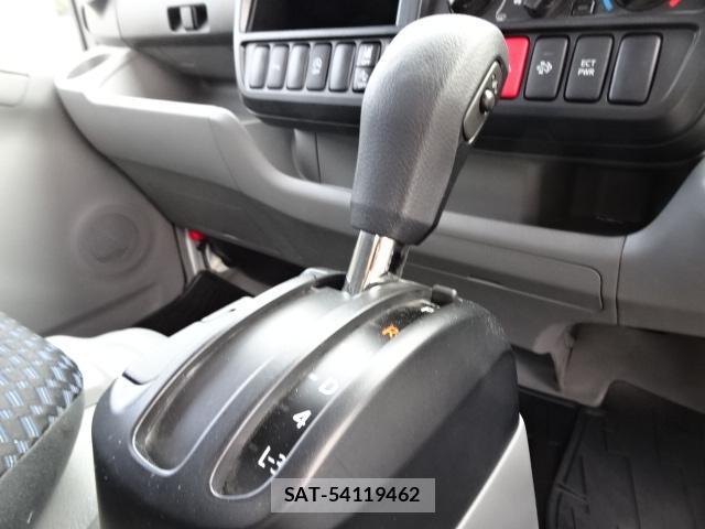 Hino DUTRO 2023-09 8726445-15
