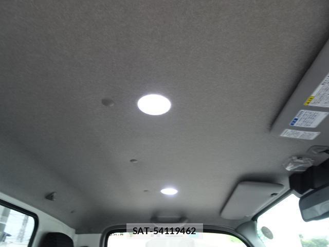 Hino DUTRO 2023-09 8726445-16
