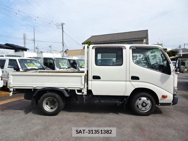 Hino DUTRO 2019-05 8726446-3