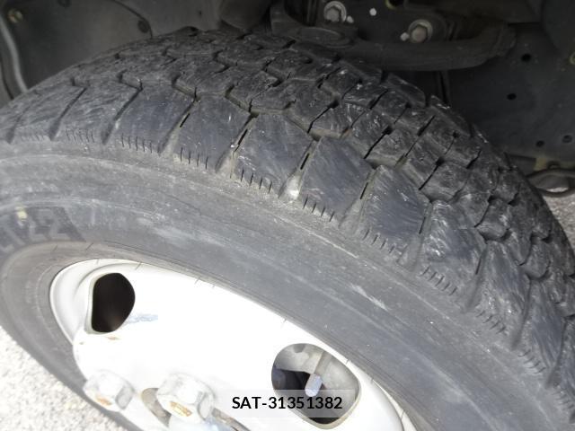 Hino DUTRO 2019-05 8726446-8