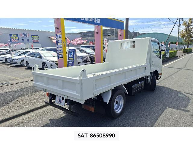 Hino DUTRO 2011-01 8727826-18