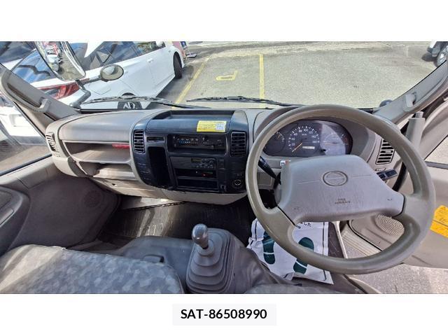 Hino DUTRO 2011-01 8727826-2