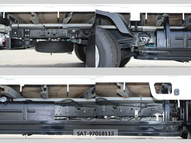 Hino DUTRO 2019-07 8727937-17