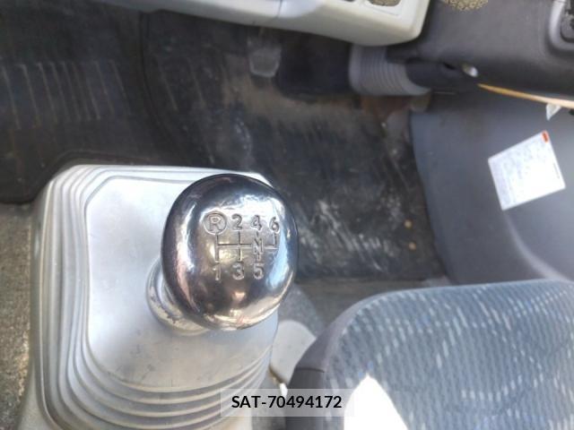 Hino DUTRO 2014-12 8728933-3