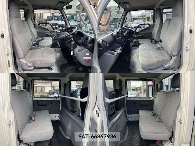 Hino DUTRO 2017-02 8730729-13