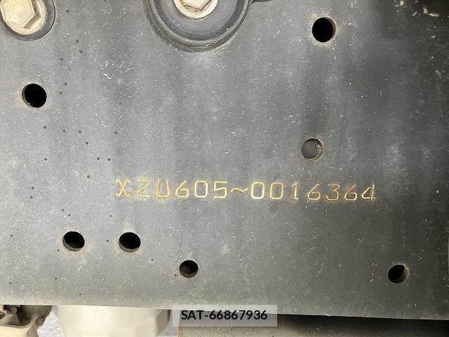 Hino DUTRO 2017-02 8730729-18