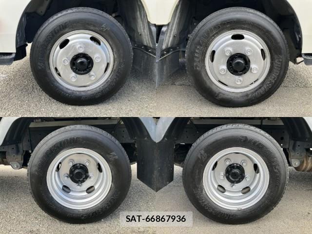 Hino DUTRO 2017-02 8730729-9