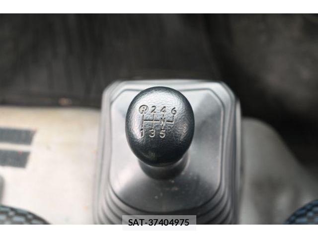 Hino DUTRO 2020-07 8730774-18