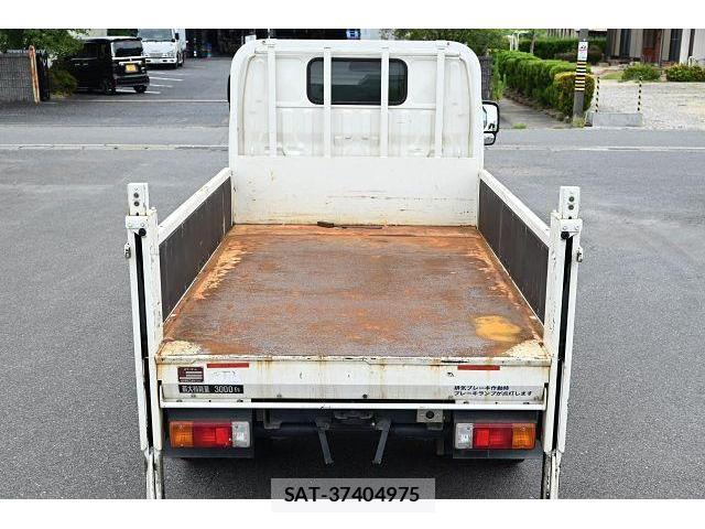 Hino DUTRO 2020-07 8730774-9