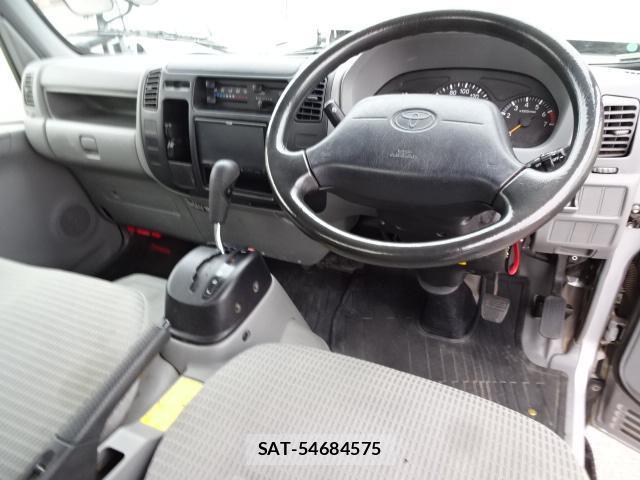 Toyota DYNA TRUCK 2015-10 8726448-2