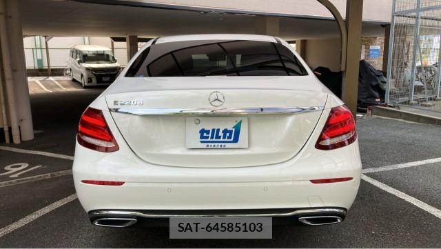 Mercedes Benz E-CLASS 2016-11 8729610-1