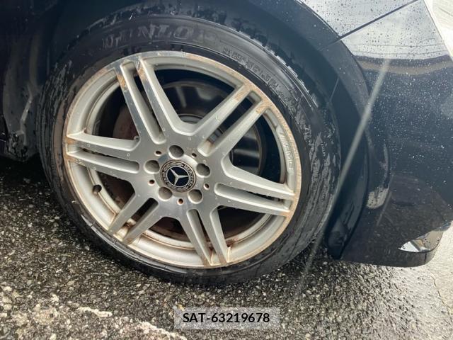 Mercedes Benz E-CLASS 2013-06 8730736-12