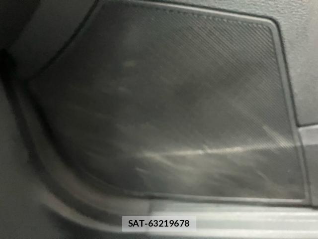 Mercedes Benz E-CLASS 2013-06 8730736-16