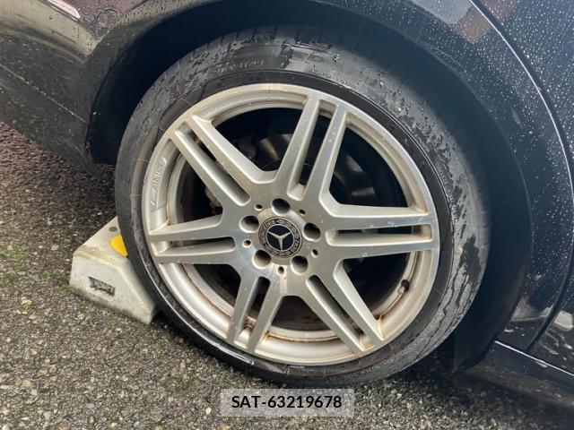 Mercedes Benz E-CLASS 2013-06 8730736-3