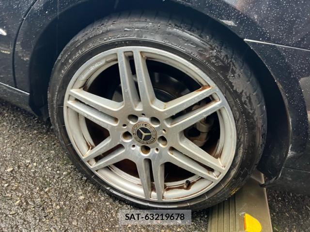 Mercedes Benz E-CLASS 2013-06 8730736-4