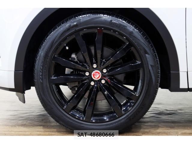 Jaguar E-PACE 2019-09 8726317-3