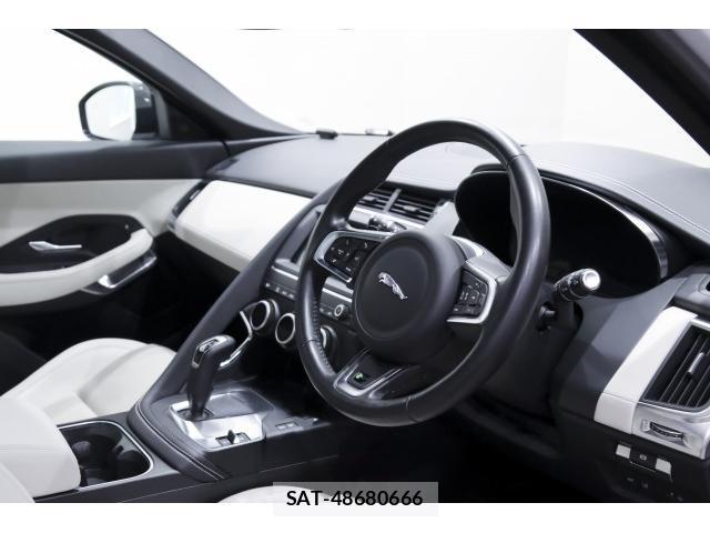 Jaguar E-PACE 2019-09 8726317-8