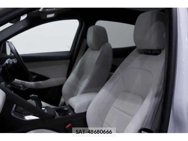 Jaguar E-PACE 2019-09 8726317-9