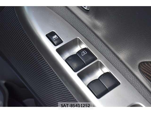 Mitsubishi EK SPACE 2014-02 8726434-11