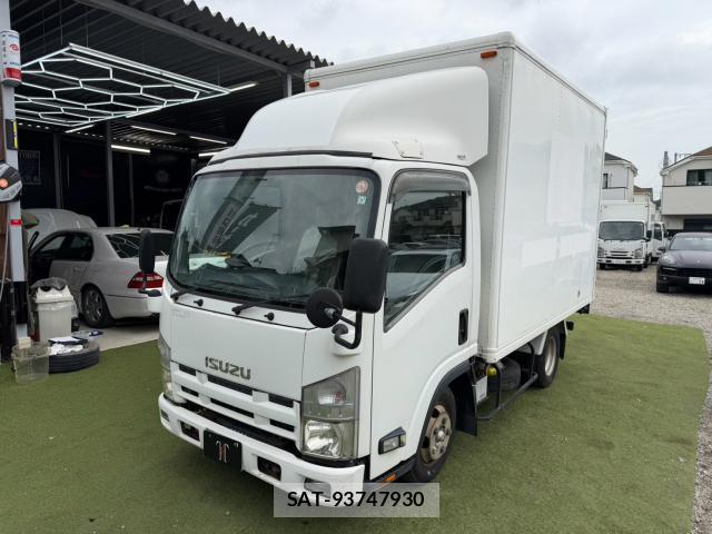 Isuzu ELF TRUCK 2010-07 8731037-1