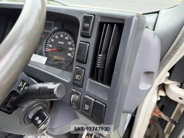 Isuzu ELF TRUCK 2010-07 8731037-10