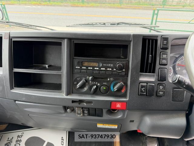 Isuzu ELF TRUCK 2010-07 8731037-12