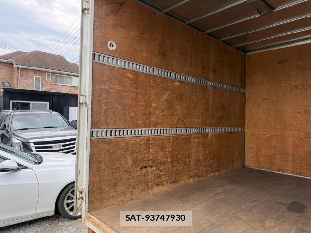 Isuzu ELF TRUCK 2010-07 8731037-17