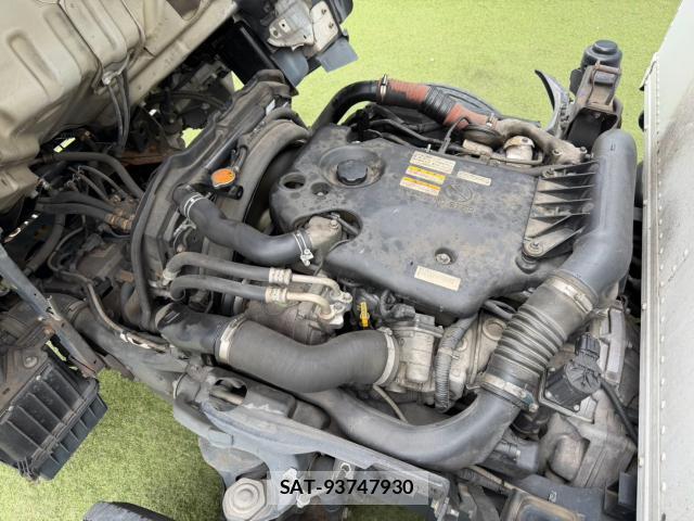 Isuzu ELF TRUCK 2010-07 8731037-18