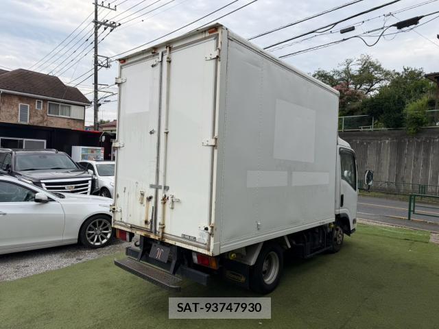 Isuzu ELF TRUCK 2010-07 8731037-3