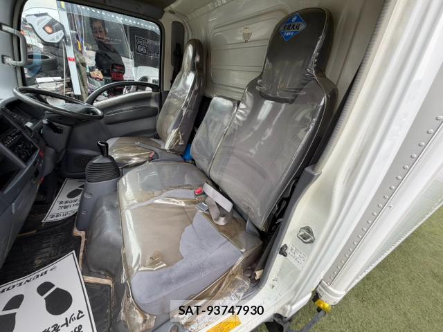 Isuzu ELF TRUCK 2010-07 8731037-7