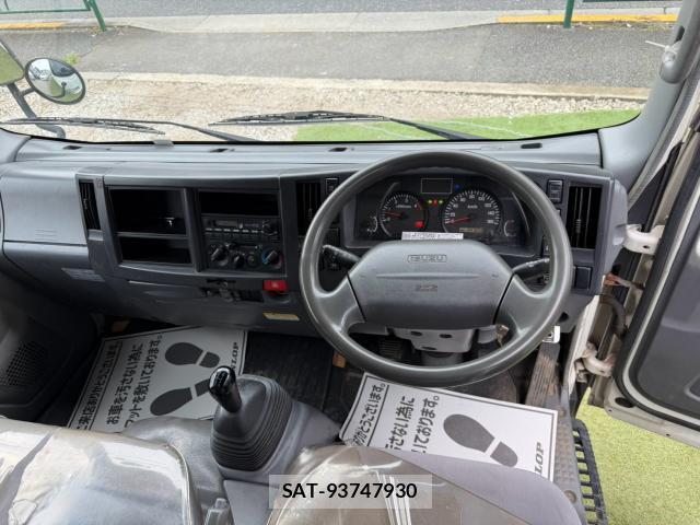 Isuzu ELF TRUCK 2010-07 8731037-8