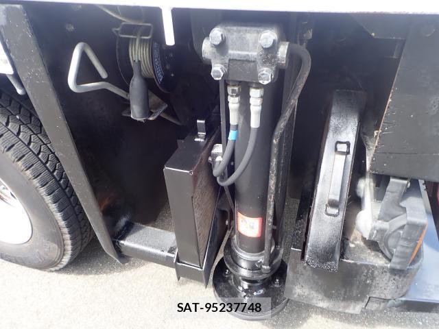 Isuzu ELF TRUCK 2009-12 8731264-11