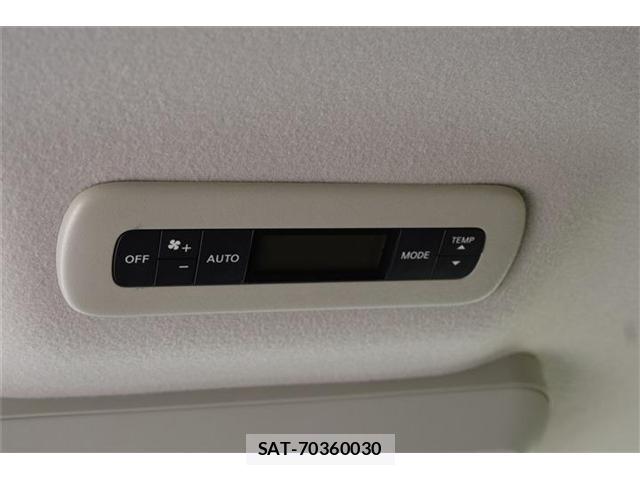Nissan ELGRAND 2018-02 8726151-13