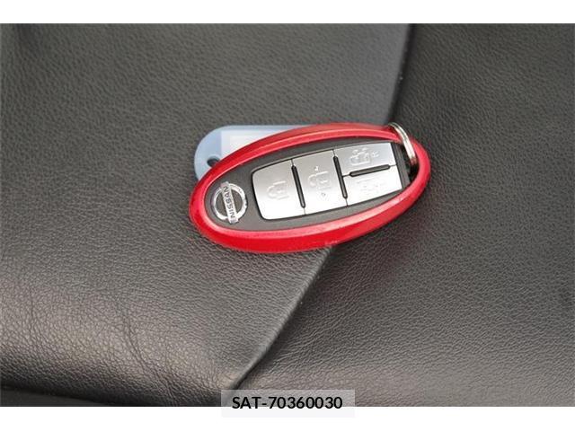 Nissan ELGRAND 2018-02 8726151-17