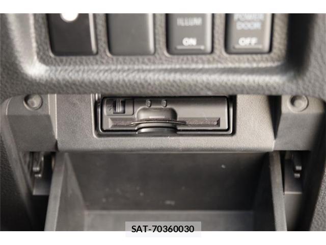 Nissan ELGRAND 2018-02 8726151-5