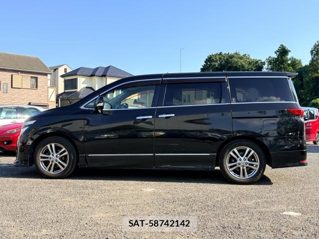 Nissan ELGRAND 2019-10 8726659-13