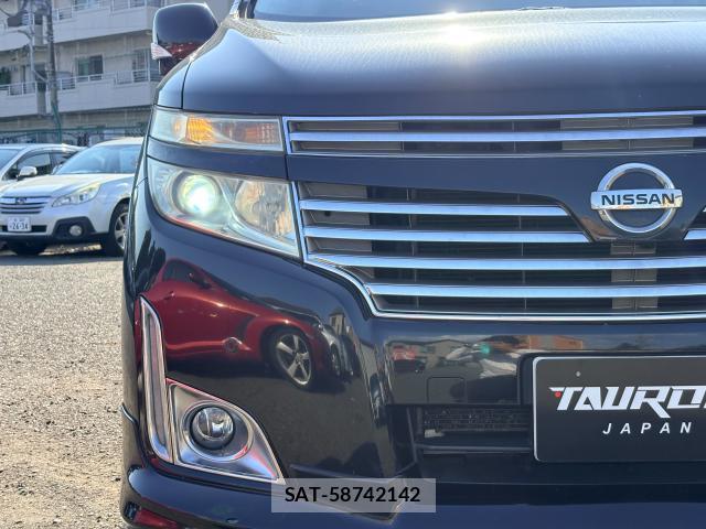 Nissan ELGRAND 2019-10 8726659-15