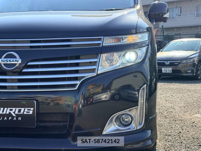 Nissan ELGRAND 2019-10 8726659-16